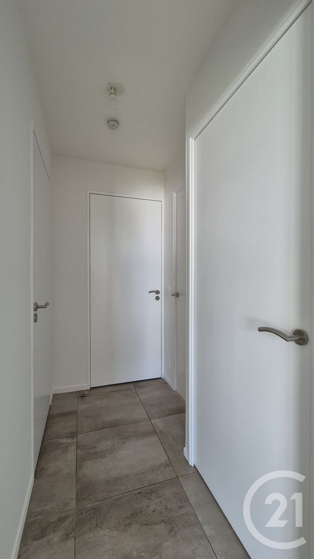 Appartement F4 à vendre - 4 pièces - 78.21 m2 - CERGY - 95 - ILE-DE-FRANCE - Century 21 Osmose