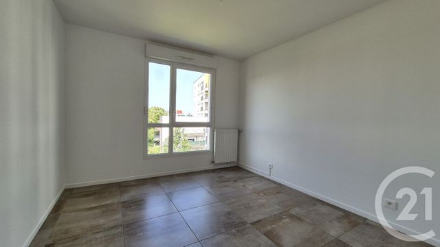 Appartement F4 à vendre - 4 pièces - 78.21 m2 - CERGY - 95 - ILE-DE-FRANCE - Century 21 Osmose