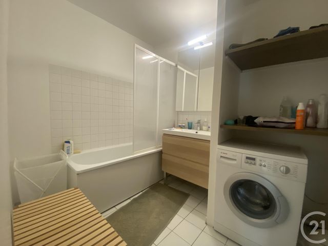 Appartement F4 à vendre - 4 pièces - 80.92 m2 - CERGY - 95 - ILE-DE-FRANCE - Century 21 Osmose