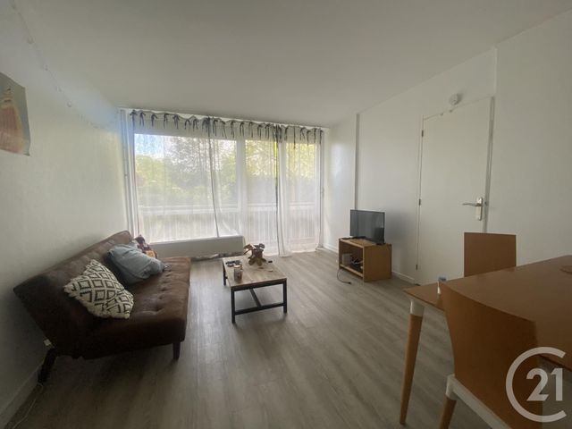 Appartement F4 à vendre - 4 pièces - 80.92 m2 - CERGY - 95 - ILE-DE-FRANCE - Century 21 Osmose