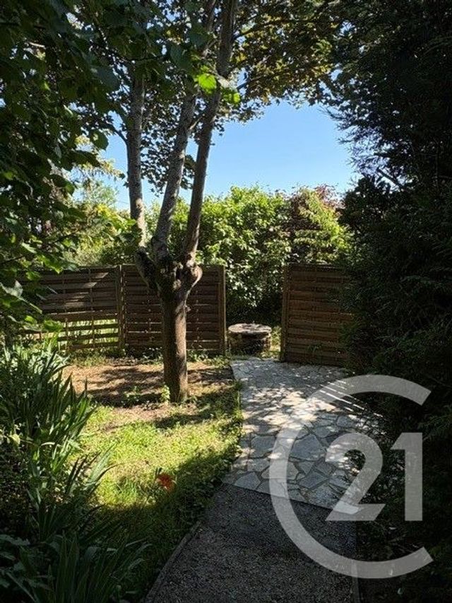 Appartement à louer - 2 pièces - 30.0 m2 - CERGY - 95 - ILE-DE-FRANCE - Century 21 Osmose