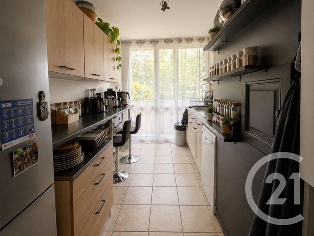 Appartement F4 à vendre - 4 pièces - 81.11 m2 - CERGY - 95 - ILE-DE-FRANCE - Century 21 Osmose