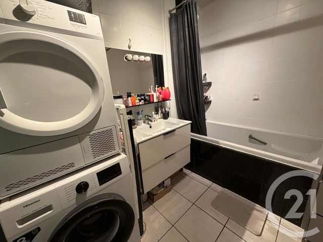 Appartement F4 à vendre - 4 pièces - 81.11 m2 - CERGY - 95 - ILE-DE-FRANCE - Century 21 Osmose
