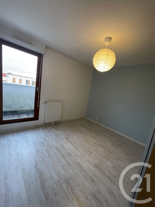 Appartement F3 à vendre - 3 pièces - 61.07 m2 - CERGY - 95 - ILE-DE-FRANCE - Century 21 Osmose