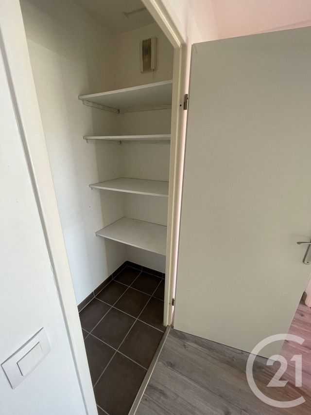 Appartement F3 à vendre - 3 pièces - 61.07 m2 - CERGY - 95 - ILE-DE-FRANCE - Century 21 Osmose