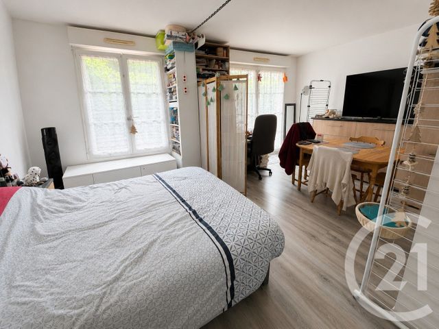 Appartement F1 à vendre - 1 pièce - 30.78 m2 - CERGY - 95 - ILE-DE-FRANCE - Century 21 Osmose