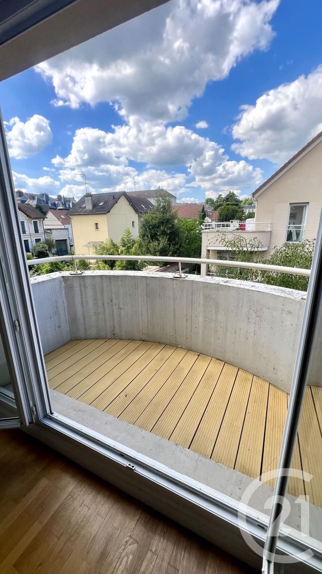 Appartement F3 à vendre - 3 pièces - 61.27 m2 - CERGY - 95 - ILE-DE-FRANCE - Century 21 Osmose