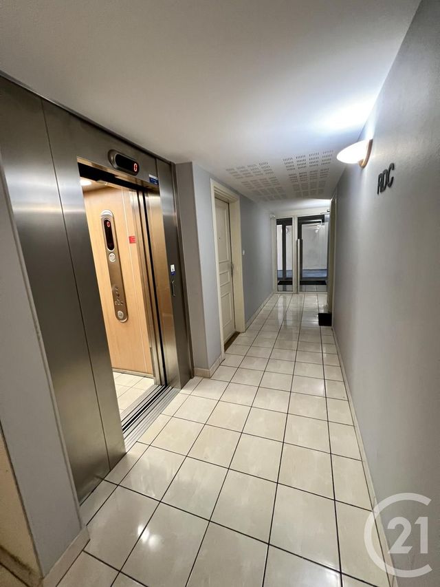 Appartement F3 à vendre - 3 pièces - 61.27 m2 - CERGY - 95 - ILE-DE-FRANCE - Century 21 Osmose