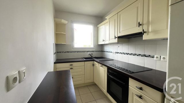 Appartement F3 à vendre - 3 pièces - 61.27 m2 - CERGY - 95 - ILE-DE-FRANCE - Century 21 Osmose