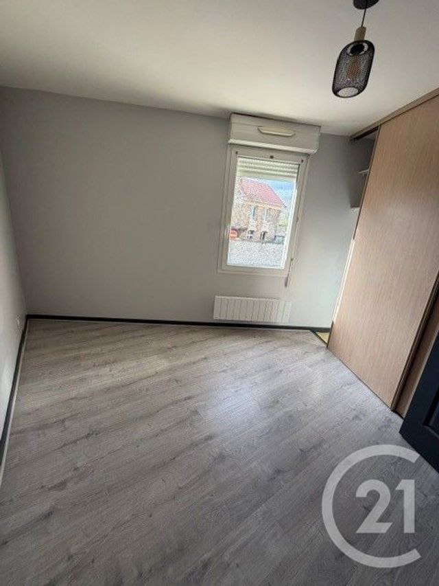 Appartement à louer - 2 pièces - 37.27 m2 - CONFLANS STE HONORINE - 78 - ILE-DE-FRANCE - Century 21 Osmose