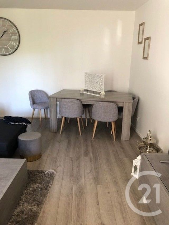 Appartement à louer - 2 pièces - 44.39 m2 - CERGY - 95 - ILE-DE-FRANCE - Century 21 Osmose