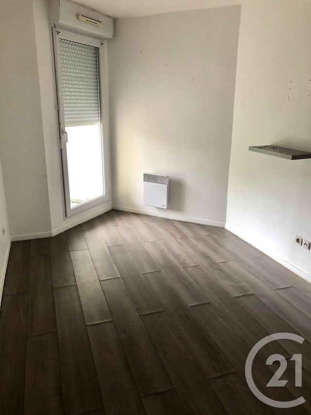 Appartement à louer - 2 pièces - 44.39 m2 - CERGY - 95 - ILE-DE-FRANCE - Century 21 Osmose