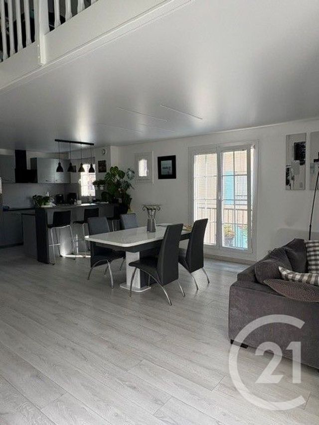 Appartement à louer - 3 pièces - 104.0 m2 - CERGY - 95 - ILE-DE-FRANCE - Century 21 Osmose