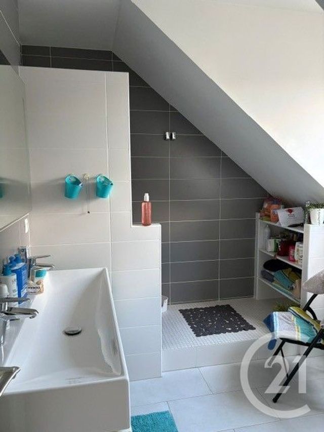 Appartement à louer - 3 pièces - 104.0 m2 - CERGY - 95 - ILE-DE-FRANCE - Century 21 Osmose