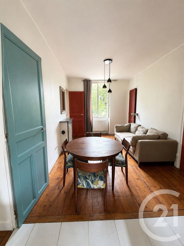 Appartement F2 à vendre - 2 pièces - 36.63 m2 - CERGY - 95 - ILE-DE-FRANCE - Century 21 Osmose