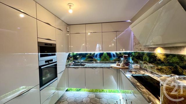 Appartement F5 à vendre - 5 pièces - 102.18 m2 - ST OUEN L AUMONE - 95 - ILE-DE-FRANCE - Century 21 Osmose
