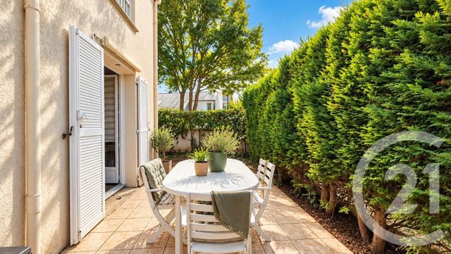 Appartement F2 à vendre - 2 pièces - 47.56 m2 - VAUREAL - 95 - ILE-DE-FRANCE - Century 21 Osmose