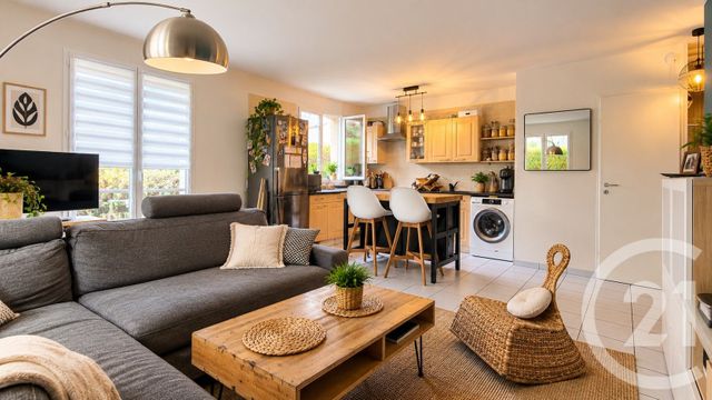 Appartement F2 à vendre - 2 pièces - 47.56 m2 - VAUREAL - 95 - ILE-DE-FRANCE - Century 21 Osmose