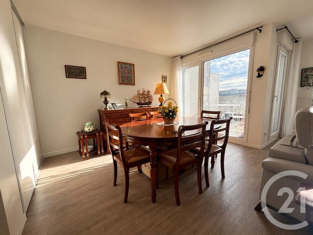 Appartement F5 à vendre - 5 pièces - 95.77 m2 - CERGY - 95 - ILE-DE-FRANCE - Century 21 Osmose