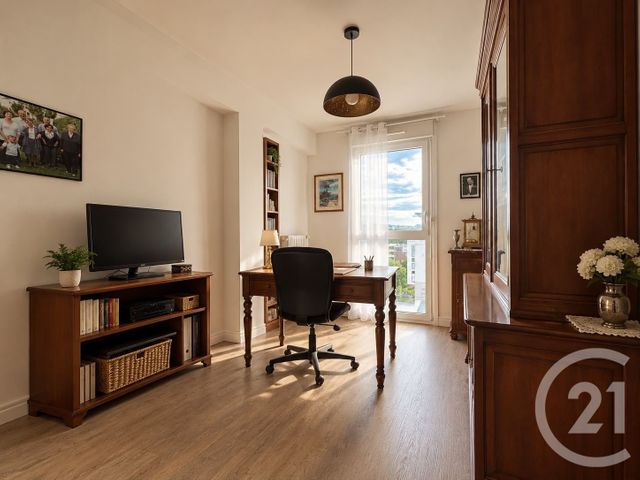 Appartement F5 à vendre - 5 pièces - 95.77 m2 - CERGY - 95 - ILE-DE-FRANCE - Century 21 Osmose