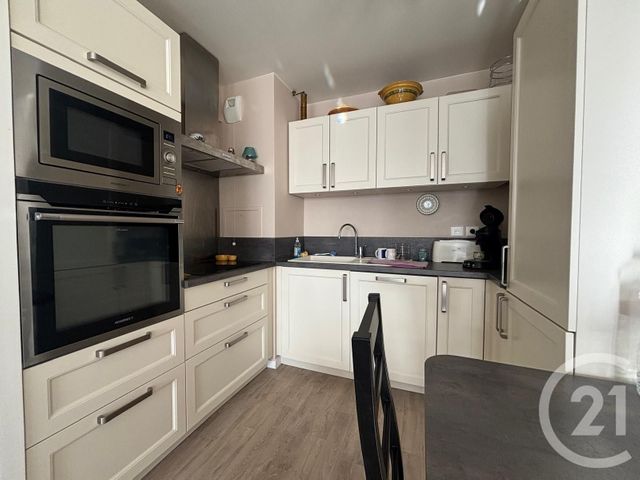 Appartement F5 à vendre - 5 pièces - 95.77 m2 - CERGY - 95 - ILE-DE-FRANCE - Century 21 Osmose
